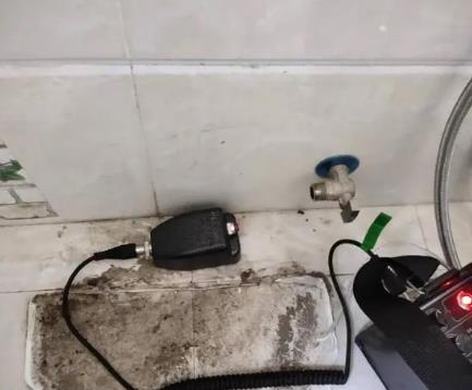 册亨屋顶漏水维修公司分享下卫生间漏水的危害及解决方法